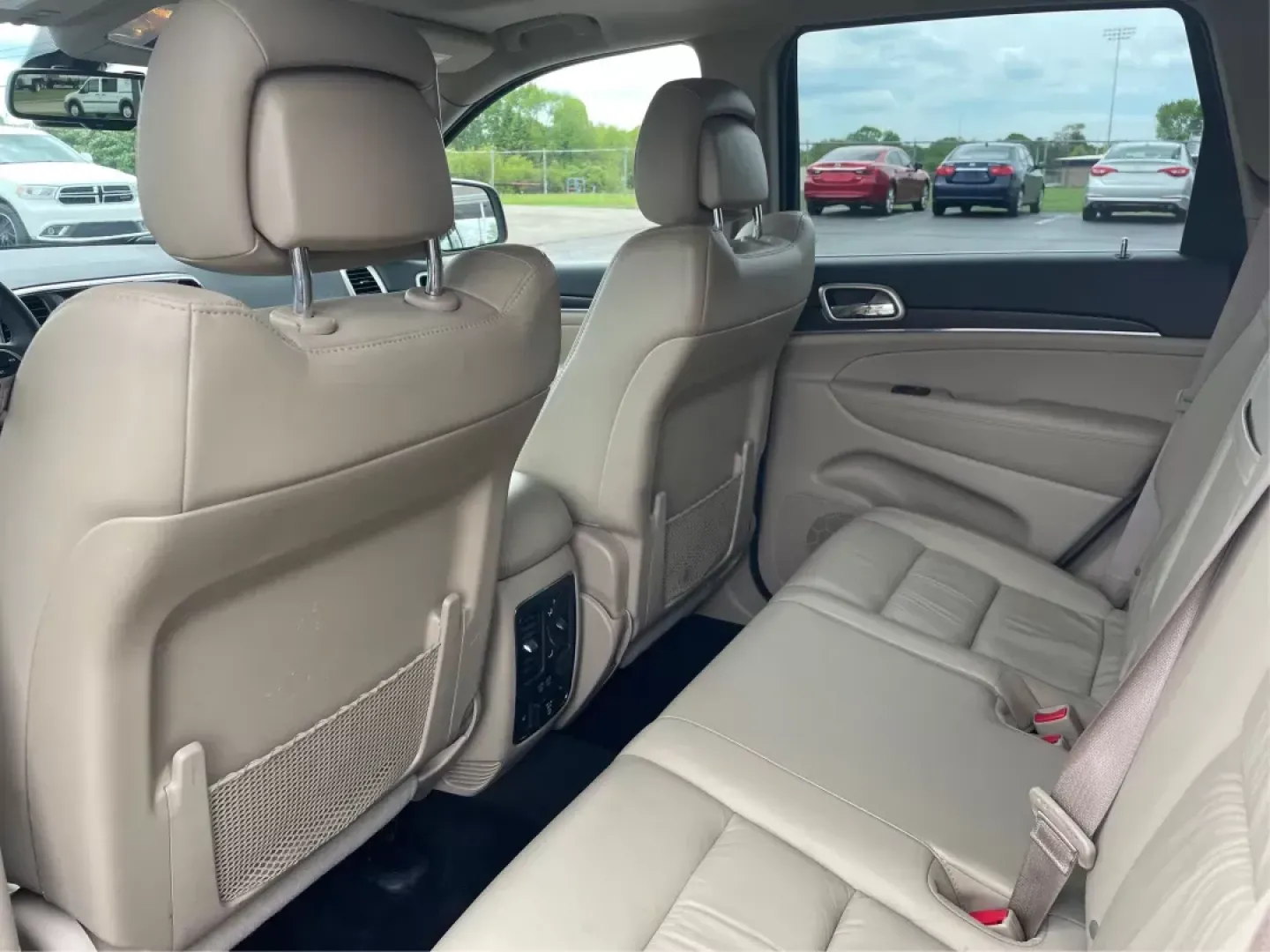 2014 Jeep Grand Cherokee Limited (1C4RJFBG4EC) with an Other engine, located at 401 Woodman Dr, Riverside, OH, 45431, (937) 908-9800, 39.761024, -84.120956 - Photo#10