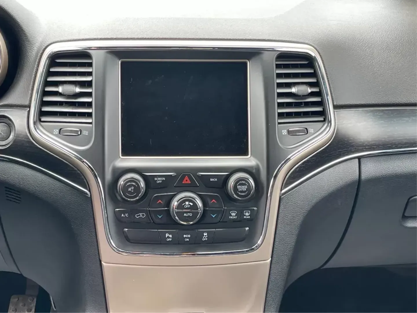 2014 Jeep Grand Cherokee Limited (1C4RJFBG9EC) with an Other engine, located at 401 Woodman Dr, Riverside, OH, 45431, (937) 908-9800, 39.761024, -84.120956 - Photo#12