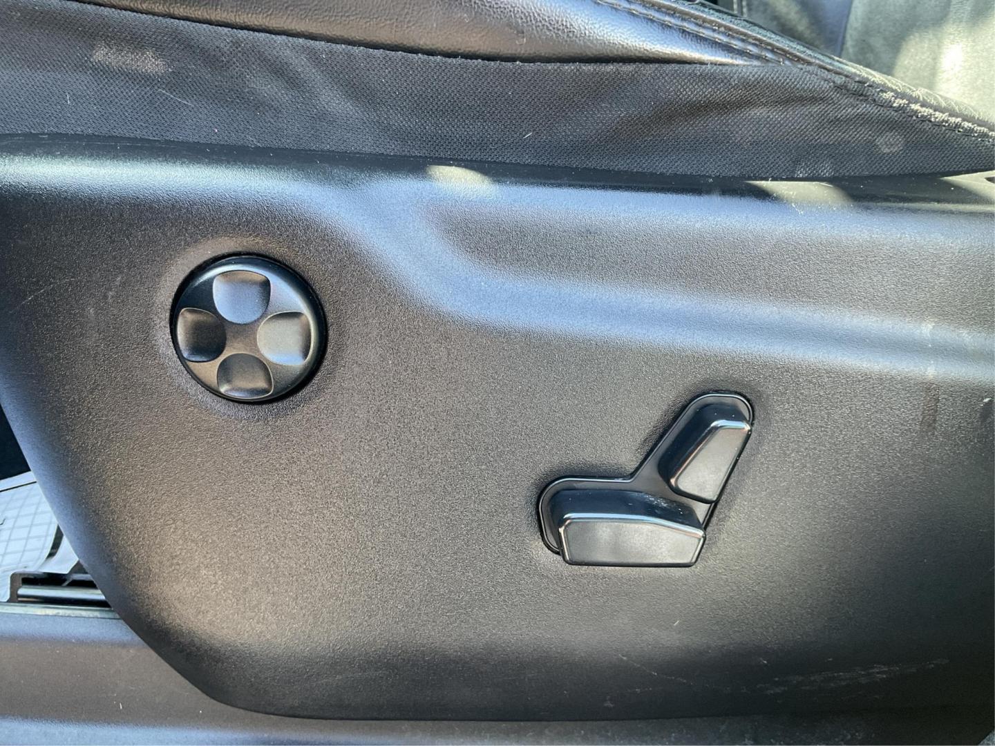 2014 Jeep Grand Cherokee Limited (1C4RJFBG4EC) with an Other engine, located at 880 E. National Road, OH, 45377, (937) 908-9800, 39.891918, -84.183975 - Photo#17