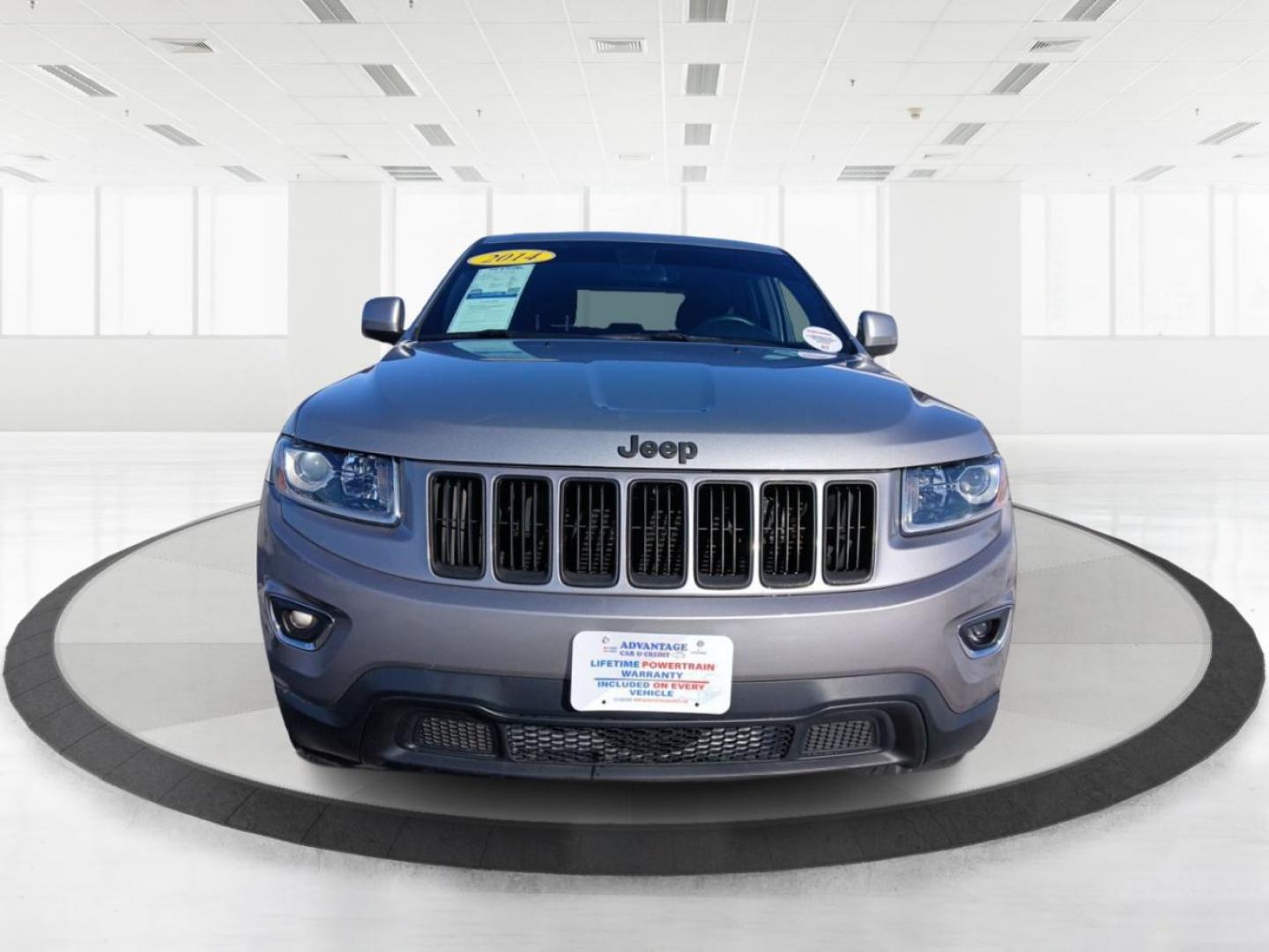 2014 Jeep Grand Cherokee Laredo 4WD (1C4RJFAG1EC) with an 3.6L V6 DOHC 24V engine, 5-Speed Automatic transmission, located at 1951 S Dayton Lakeview Rd., New Carlisle, OH, 45344, (937) 908-9800, 39.890999, -84.050255 - Photo#5