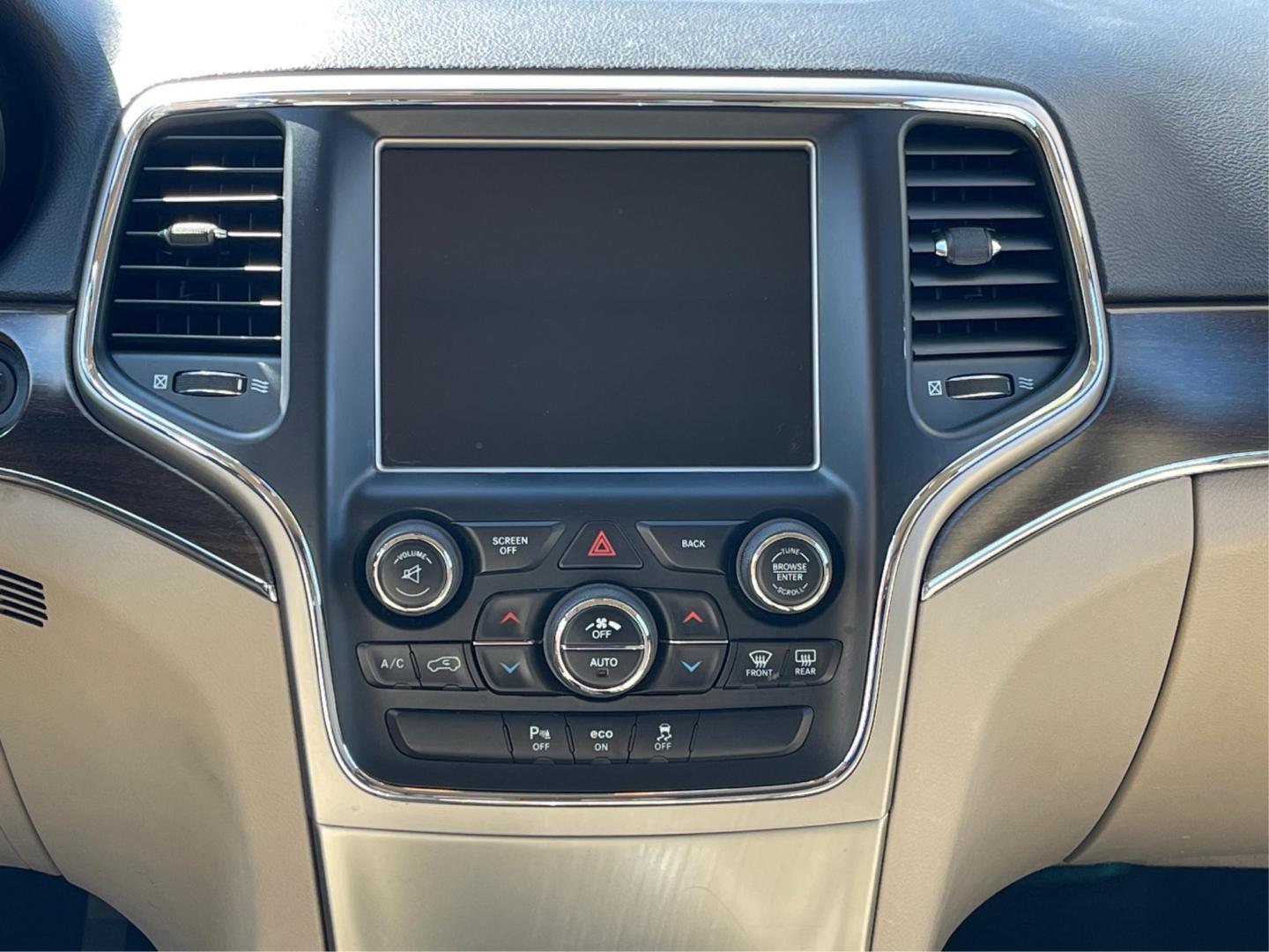 2014 Jeep Grand Cherokee Limited (1C4RJFBG5EC) with an 3.6L V-6 DOHC engine, located at 1951 S Dayton Lakeview Rd., New Carlisle, OH, 45344, (937) 908-9800, 39.890999, -84.050255 - Photo#12