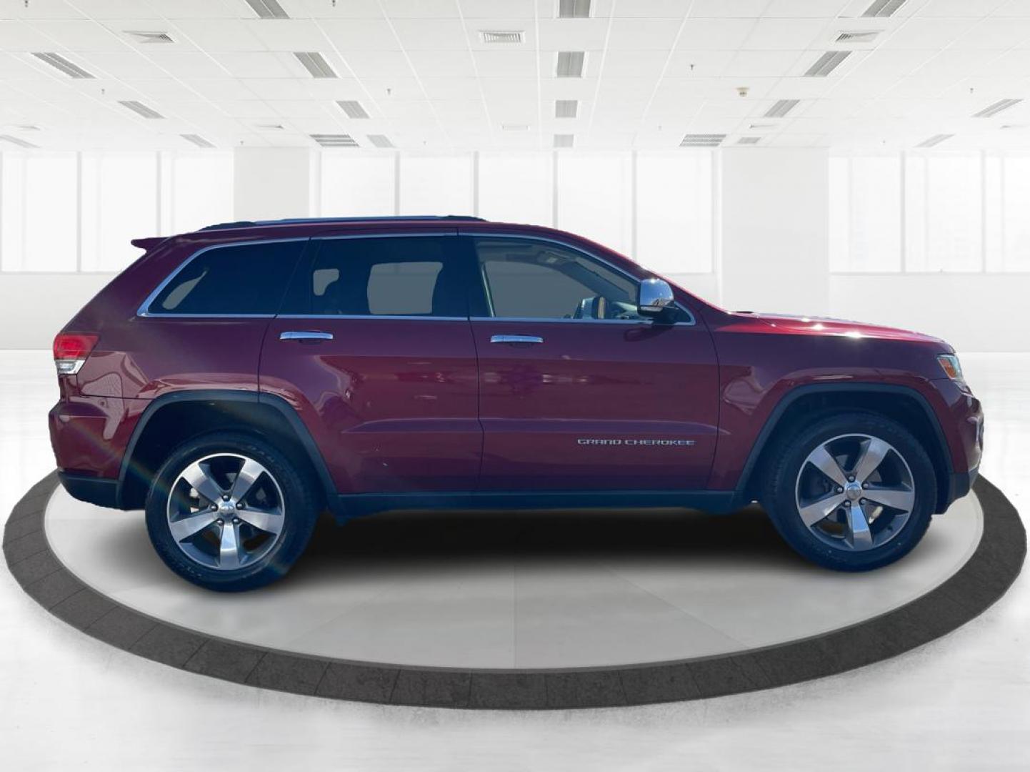 2014 Jeep Grand Cherokee Limited (1C4RJFBG5EC) with an 3.6L V-6 DOHC engine, located at 1951 S Dayton Lakeview Rd., New Carlisle, OH, 45344, (937) 908-9800, 39.890999, -84.050255 - Photo#1