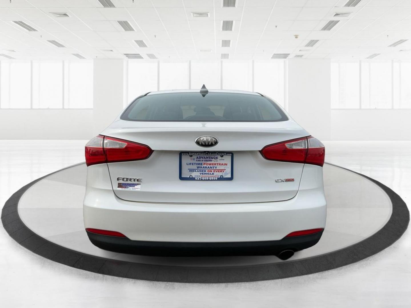 2014 Kia Forte EX (KNAFX4A81E5) with an 2L I-4 gasoline direct injection engine, located at 1099 N County Rd 25A , Troy, OH, 45373, (937) 908-9800, 40.057041, -84.215462 - Photo#4