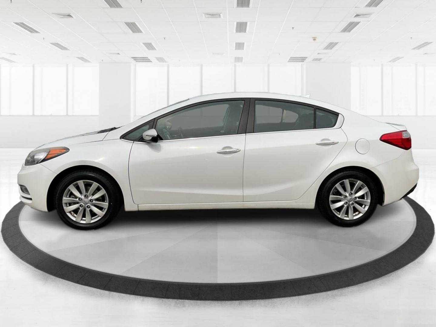2014 Kia Forte EX (KNAFX4A81E5) with an 2L I-4 gasoline direct injection engine, located at 1099 N County Rd 25A , Troy, OH, 45373, (937) 908-9800, 40.057041, -84.215462 - Photo#6