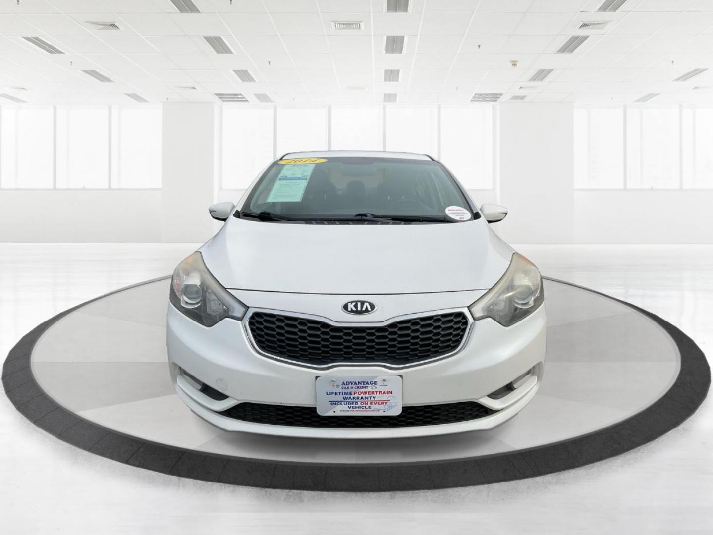 2014 Kia Forte EX (KNAFX4A81E5) with an 2L I-4 gasoline direct injection engine, located at 1099 N County Rd 25A , Troy, OH, 45373, (937) 908-9800, 40.057041, -84.215462 - Photo#7