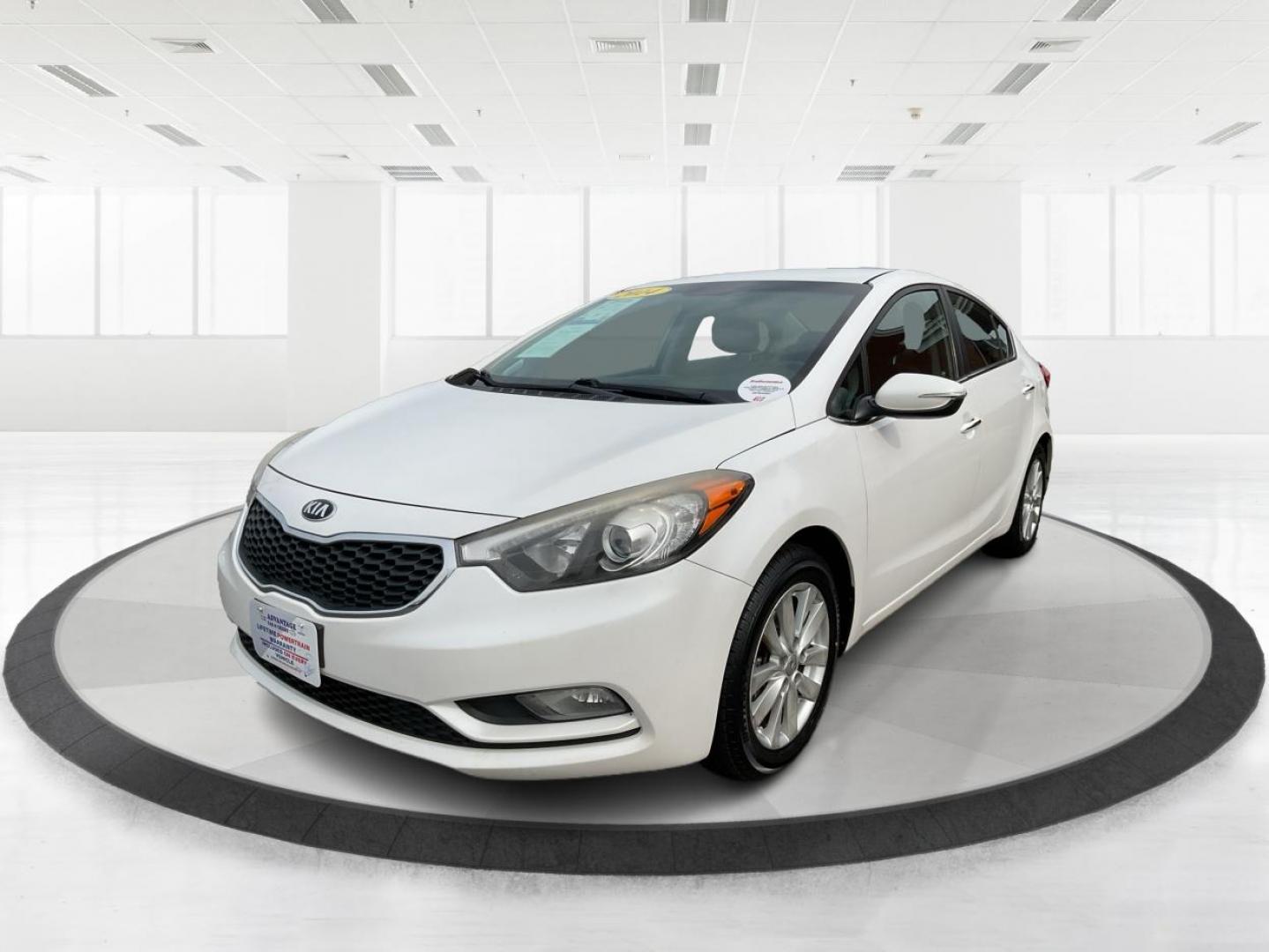 2014 Kia Forte EX (KNAFX4A81E5) with an 2L I-4 gasoline direct injection engine, located at 1099 N County Rd 25A , Troy, OH, 45373, (937) 908-9800, 40.057041, -84.215462 - Photo#8