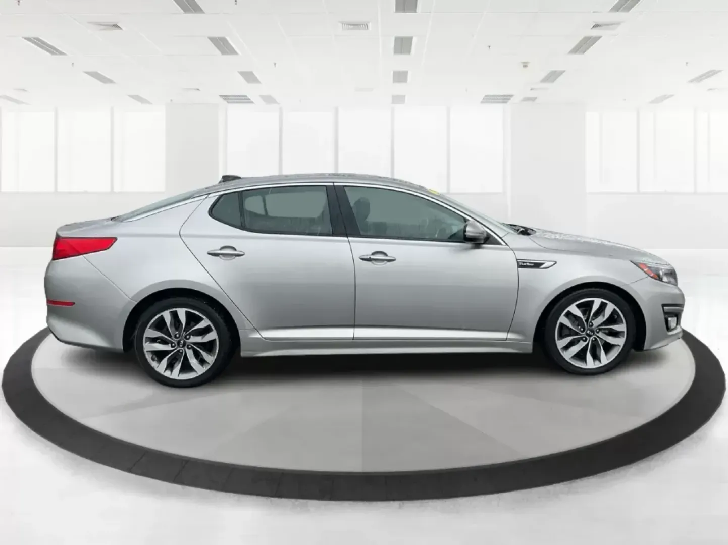 2014 Kia Optima SX Turbo (5XXGR4A63EG) with an Theta II 2L I-4 gasoline direct injection engine, located at 1230 East Main St, Xenia, OH, 45385, (937) 908-9800, 39.688042, -83.910538 - Photo#0