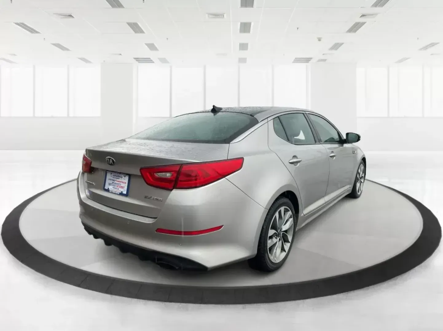 2014 Kia Optima SX Turbo (5XXGR4A63EG) with an Theta II 2L I-4 gasoline direct injection engine, located at 1230 East Main St, Xenia, OH, 45385, (937) 908-9800, 39.688042, -83.910538 - Photo#1