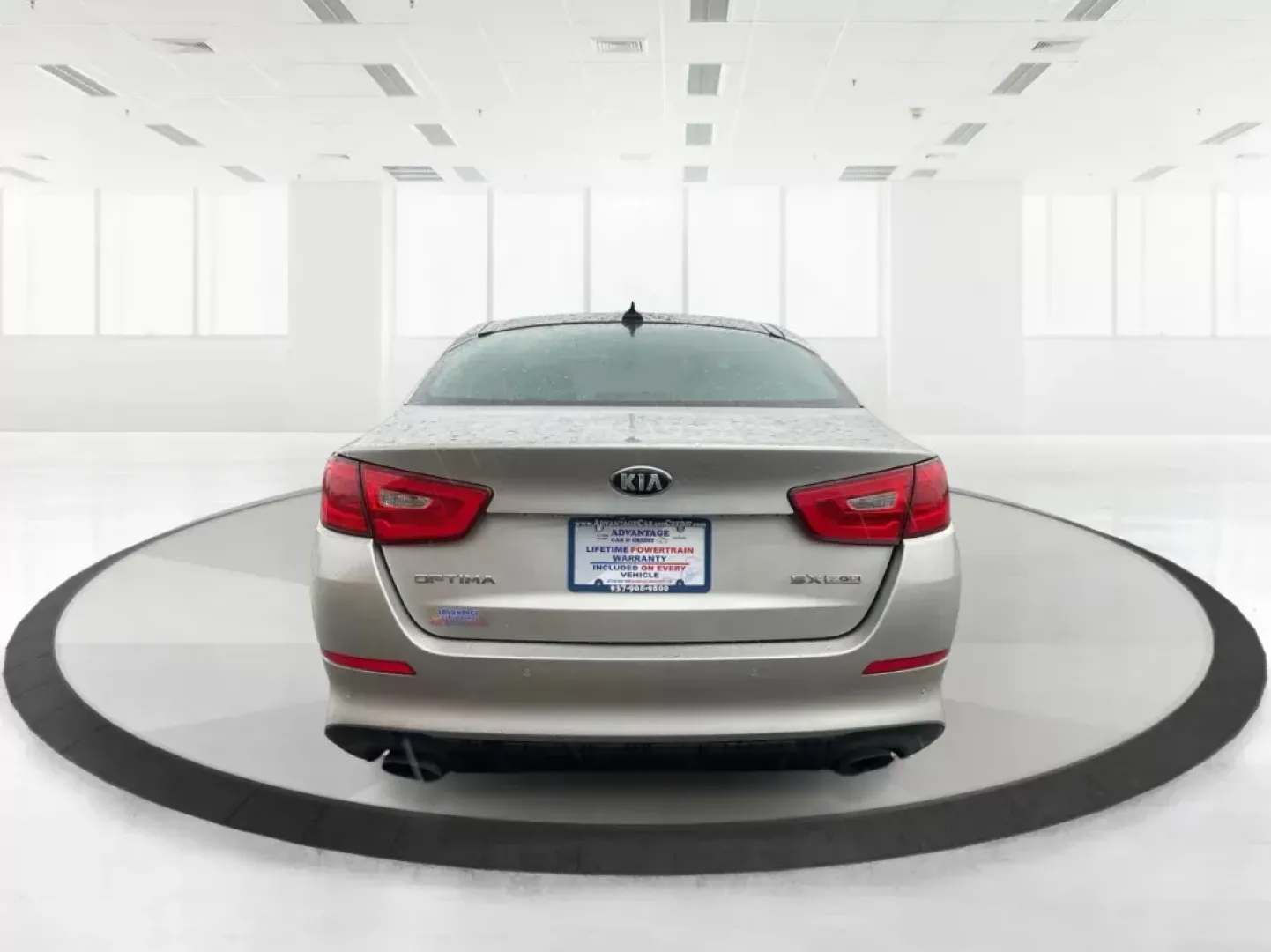 2014 Kia Optima SX Turbo (5XXGR4A63EG) with an Theta II 2L I-4 gasoline direct injection engine, located at 1230 East Main St, Xenia, OH, 45385, (937) 908-9800, 39.688042, -83.910538 - Photo#2