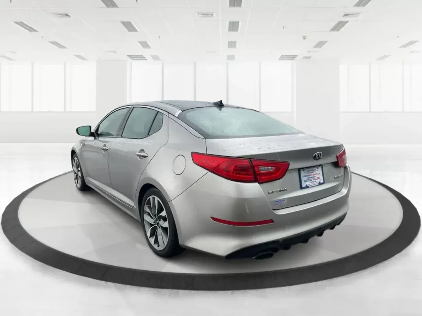 2014 Kia Optima SX Turbo (5XXGR4A63EG) with an Theta II 2L I-4 gasoline direct injection engine, located at 1230 East Main St, Xenia, OH, 45385, (937) 908-9800, 39.688042, -83.910538 - Photo#3