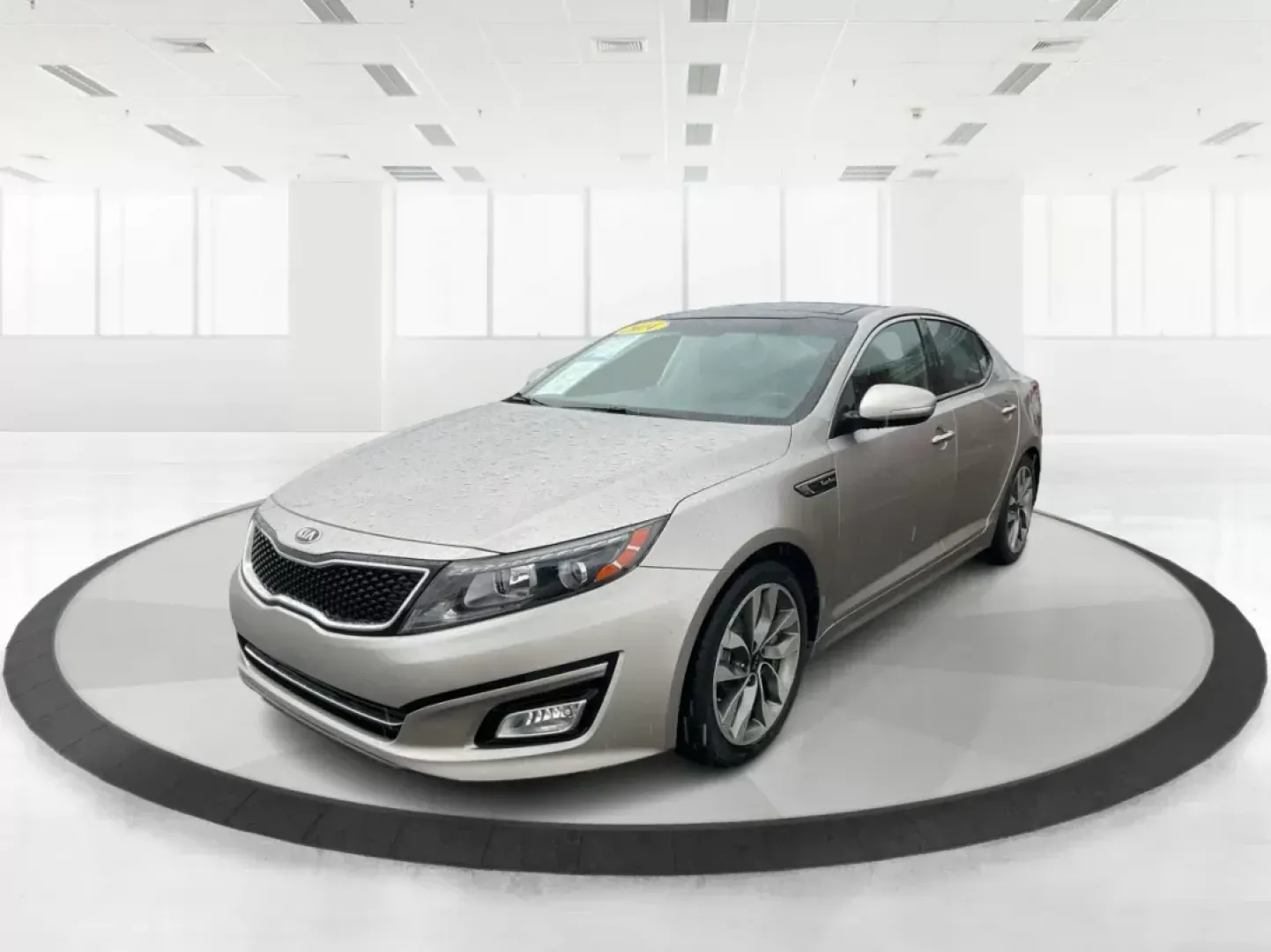 2014 Kia Optima SX Turbo (5XXGR4A63EG) with an Theta II 2L I-4 gasoline direct injection engine, located at 1230 East Main St, Xenia, OH, 45385, (937) 908-9800, 39.688042, -83.910538 - Photo#5