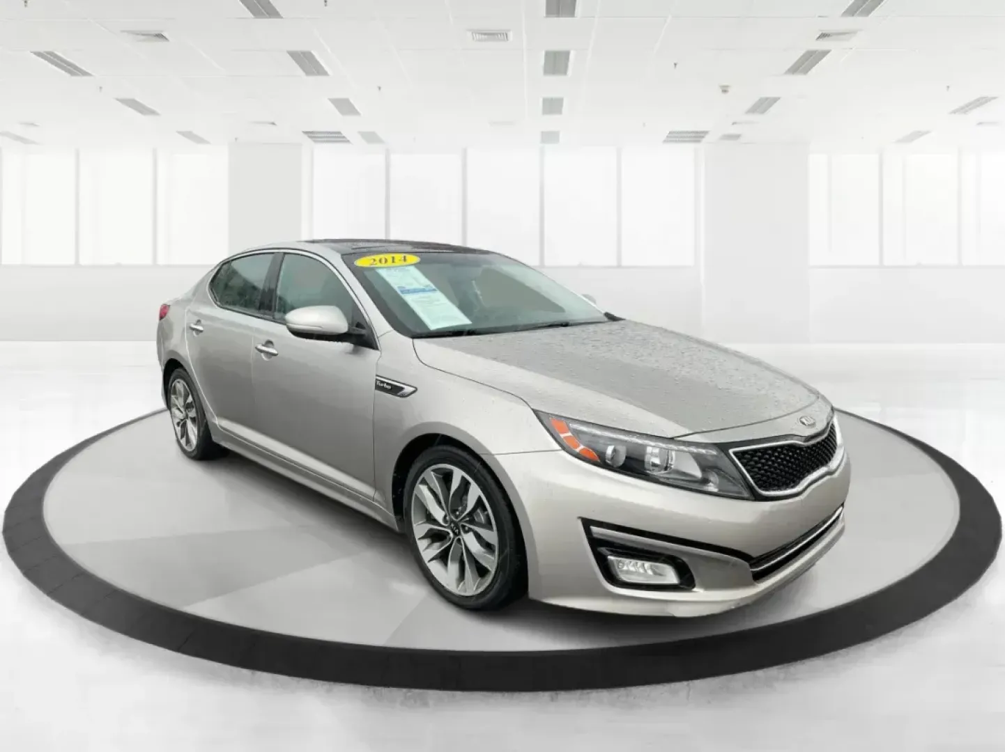 2014 Kia Optima SX Turbo (5XXGR4A63EG) with an Theta II 2L I-4 gasoline direct injection engine, located at 1230 East Main St, Xenia, OH, 45385, (937) 908-9800, 39.688042, -83.910538 - Photo#7