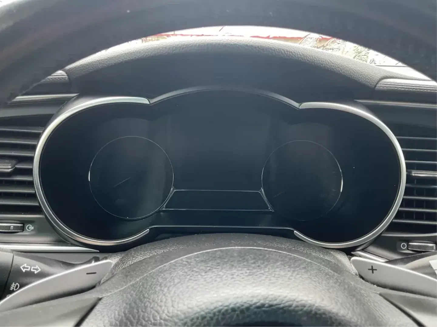 2014 Kia Optima SX Turbo (5XXGR4A63EG) with an Theta II 2L I-4 gasoline direct injection engine, located at 1230 East Main St, Xenia, OH, 45385, (937) 908-9800, 39.688042, -83.910538 - Photo#14