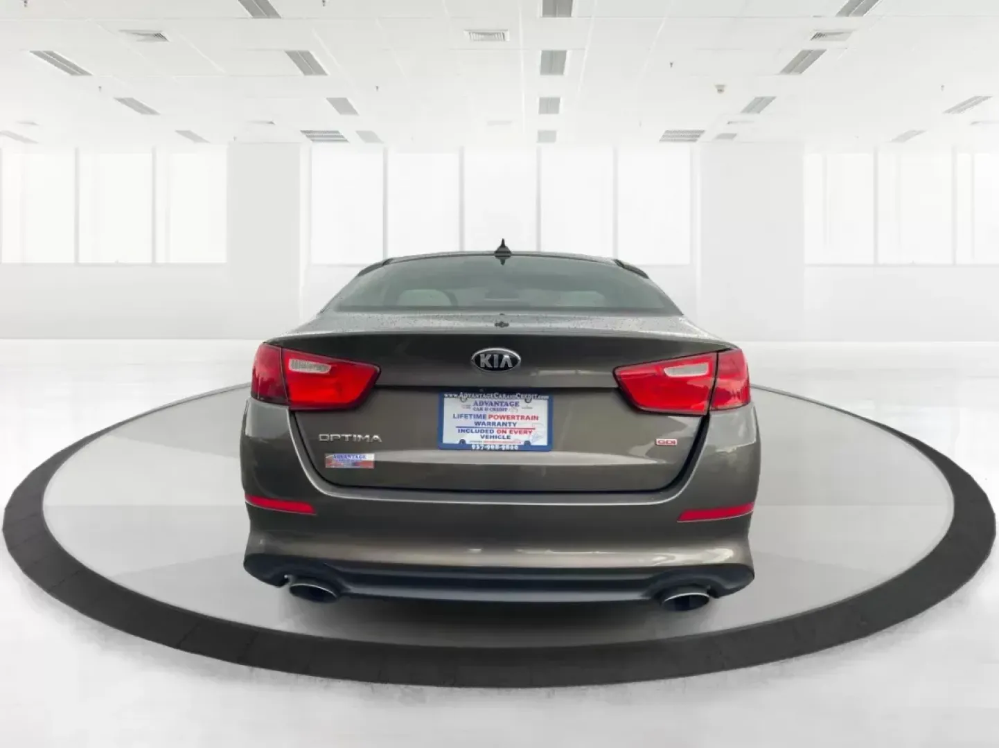 2014 Kia Optima LX (5XXGM4A77EG) with an Theta II 2.4L I-4 gasoline direct injection engine, located at 401 Woodman Dr, Riverside, OH, 45431, (937) 908-9800, 39.761024, -84.120956 - Photo#3