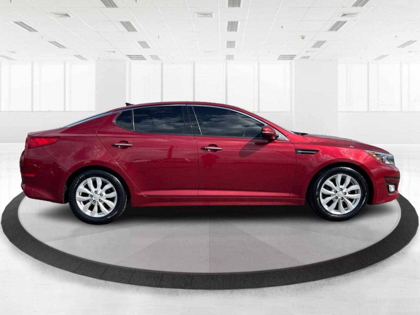 2014 Kia Optima EX (5XXGN4A70EG) with an Theta II 2.4L I-4 gasoline direct injection engine, located at 4508 South Dixie Dr, Moraine, OH, 45439, (937) 908-9800, 39.807072, -84.031563 - Photo#1