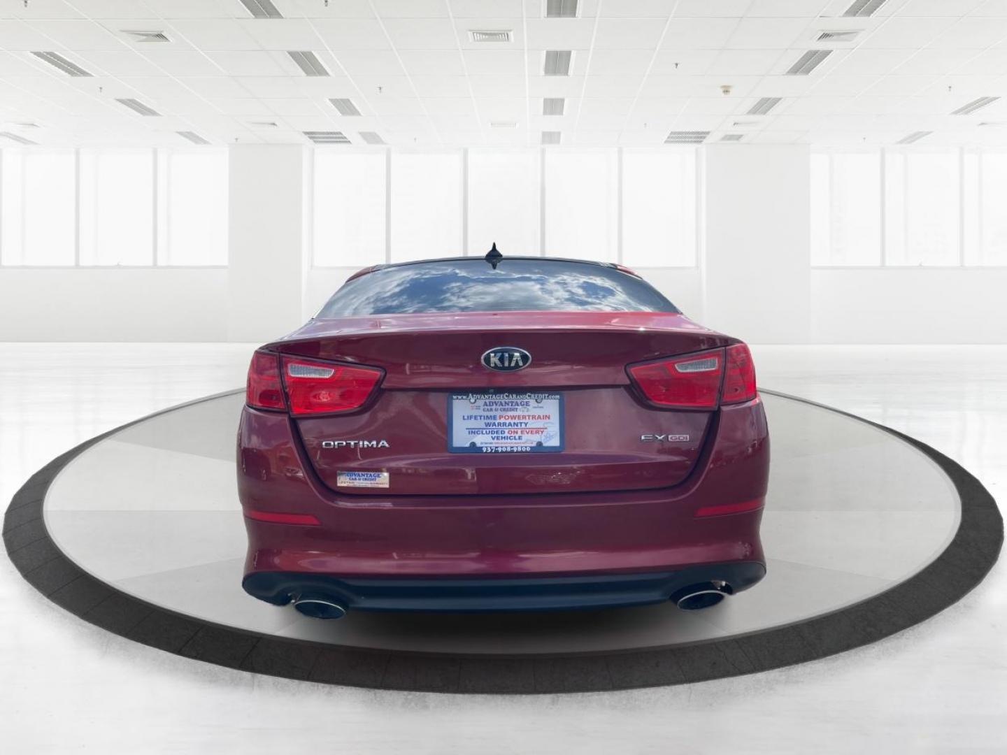 2014 Kia Optima EX (5XXGN4A70EG) with an Theta II 2.4L I-4 gasoline direct injection engine, located at 4508 South Dixie Dr, Moraine, OH, 45439, (937) 908-9800, 39.807072, -84.031563 - Photo#3