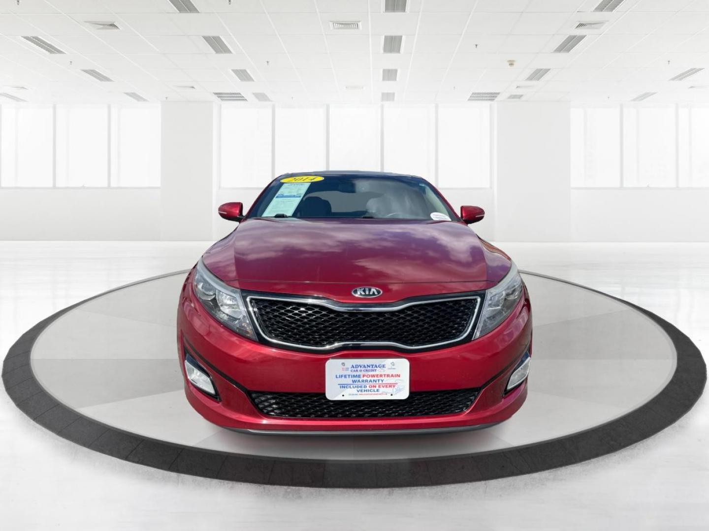 2014 Kia Optima EX (5XXGN4A70EG) with an Theta II 2.4L I-4 gasoline direct injection engine, located at 4508 South Dixie Dr, Moraine, OH, 45439, (937) 908-9800, 39.807072, -84.031563 - Photo#6