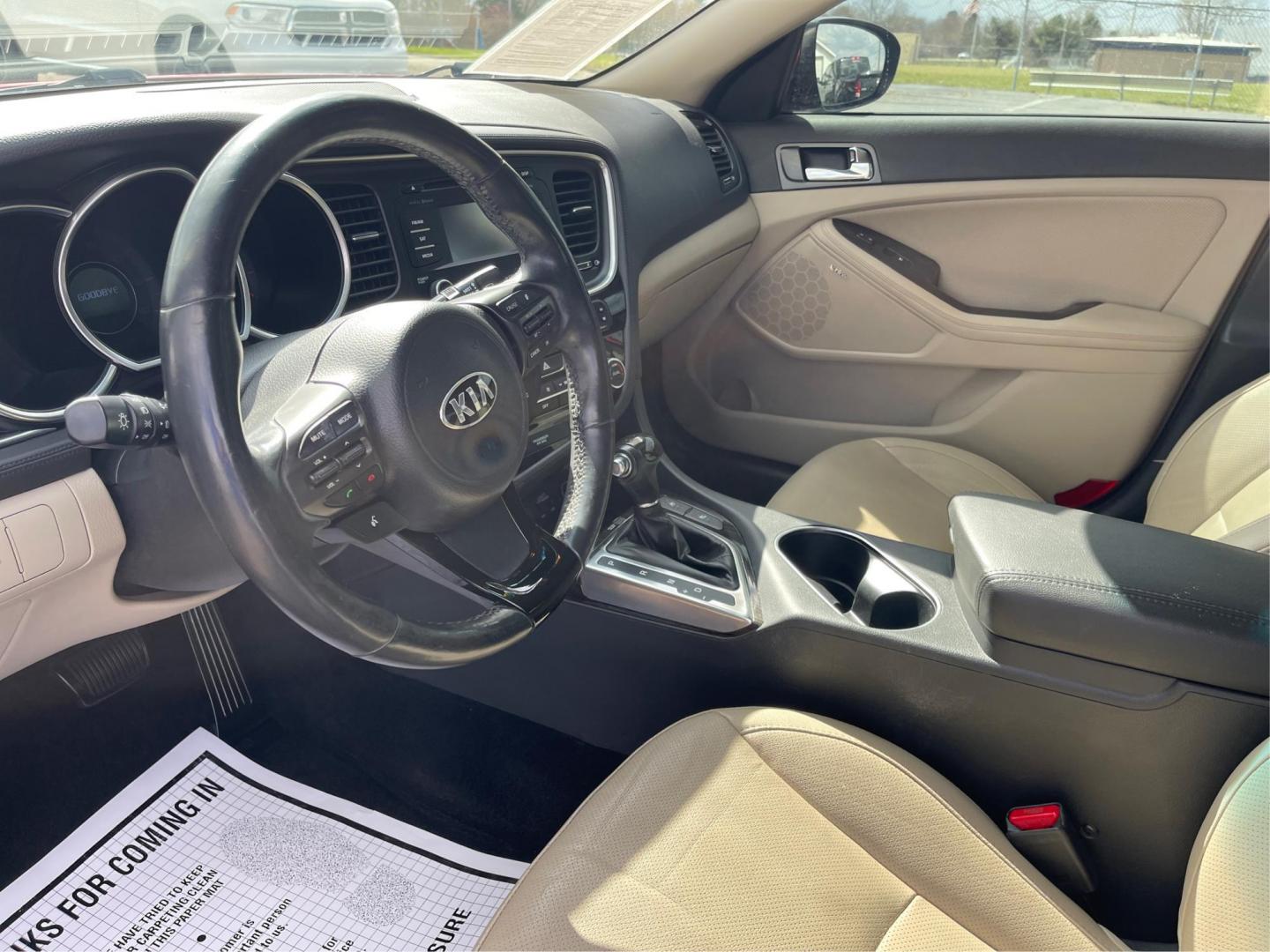 2014 Kia Optima EX (5XXGN4A70EG) with an Theta II 2.4L I-4 gasoline direct injection engine, located at 4508 South Dixie Dr, Moraine, OH, 45439, (937) 908-9800, 39.807072, -84.031563 - Photo#8