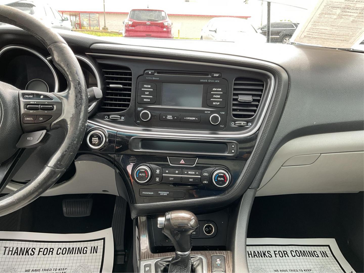 2014 Kia Optima EX (5XXGN4A76EG) with an Theta II 2.4L I-4 gasoline direct injection engine, located at 4508 South Dixie Dr, Moraine, OH, 45439, (937) 908-9800, 39.807072, -84.031563 - Photo#11