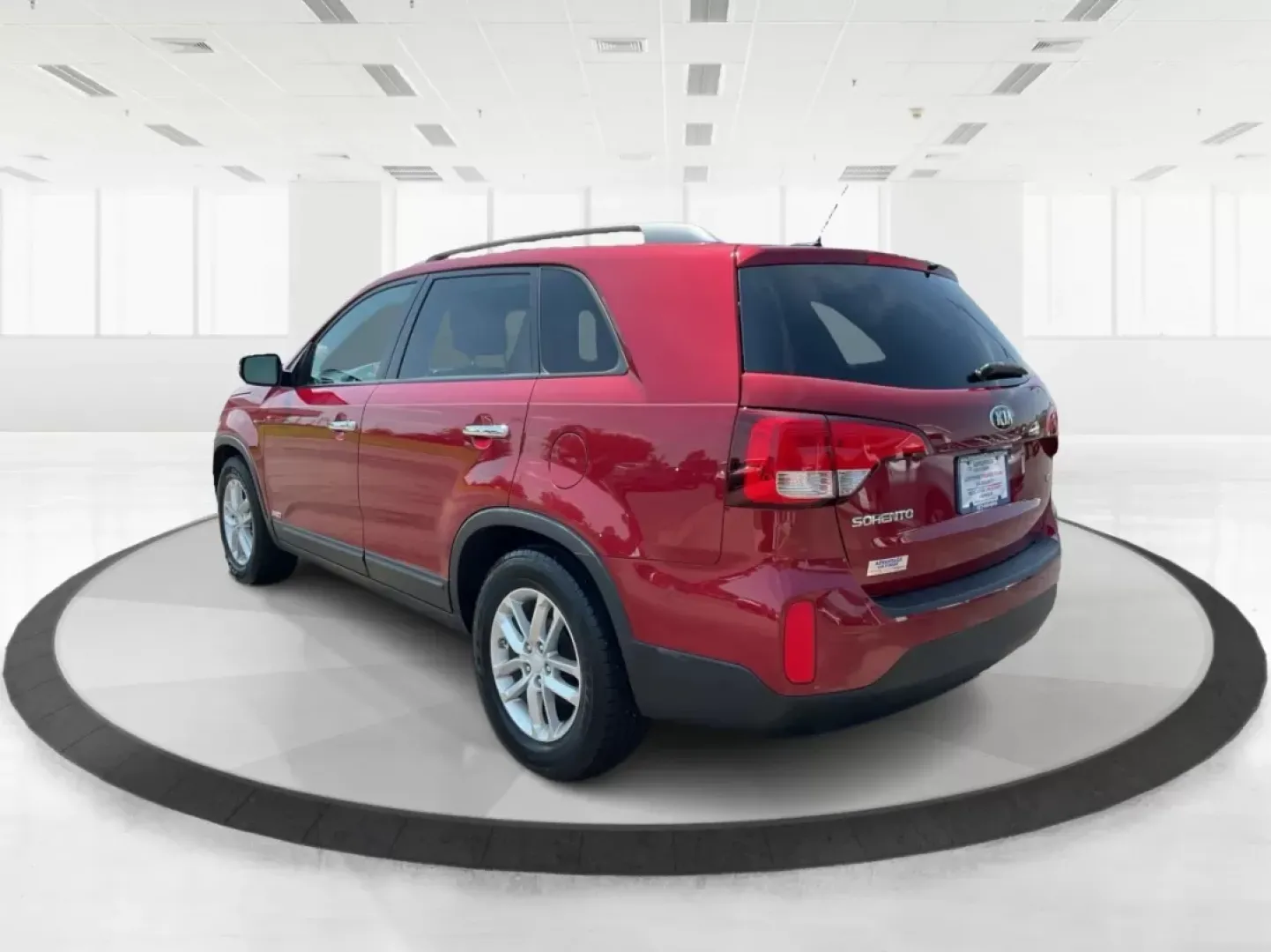 2014 Kia Sorento LX (5XYKTCA64EG) with an 2.4L I-4 gasoline direct injection engine, located at 1230 East Main St, Xenia, OH, 45385, (937) 908-9800, 39.688042, -83.910538 - Photo#3