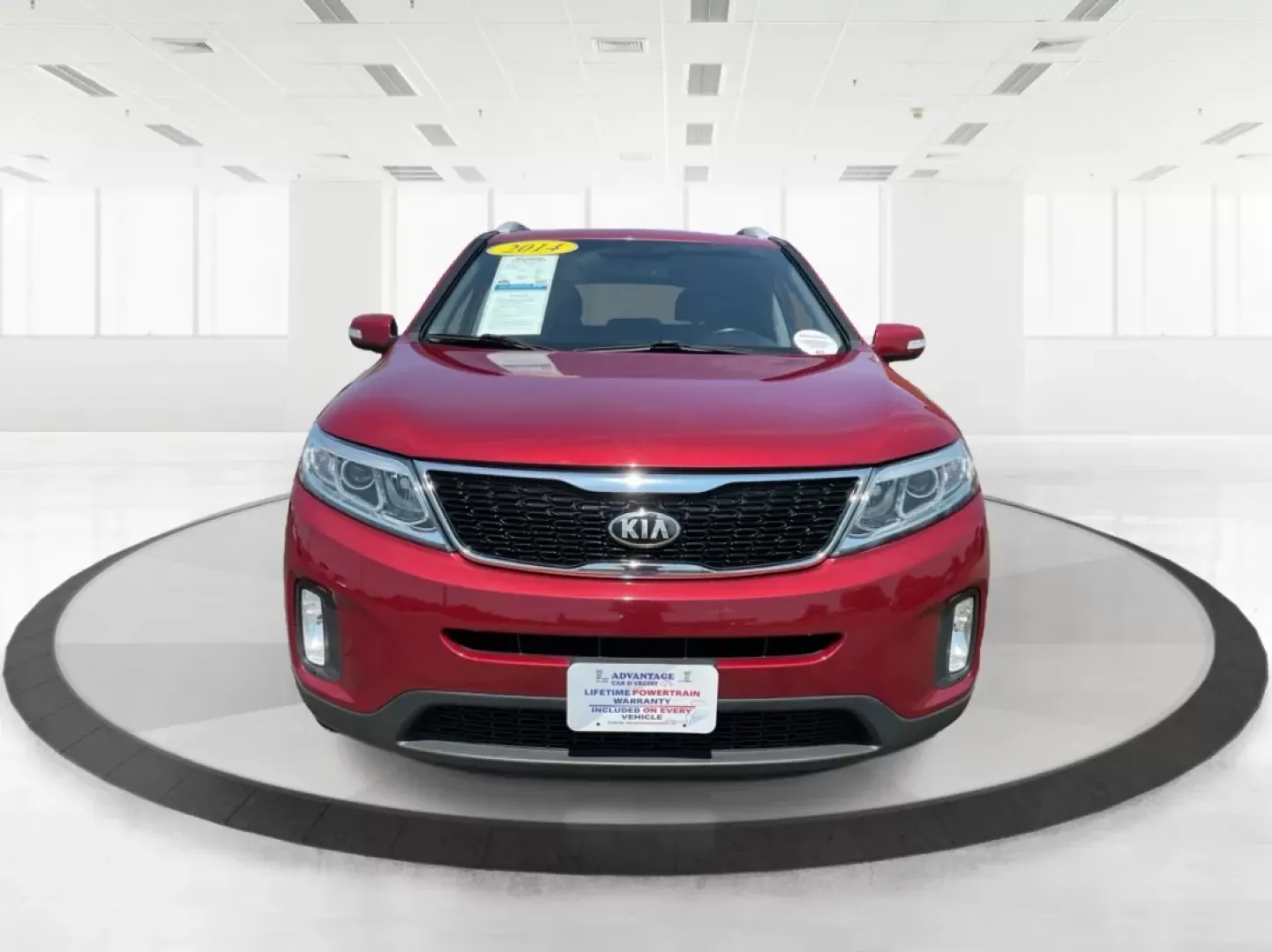 2014 Kia Sorento LX (5XYKTCA64EG) with an 2.4L I-4 gasoline direct injection engine, located at 1230 East Main St, Xenia, OH, 45385, (937) 908-9800, 39.688042, -83.910538 - Photo#5