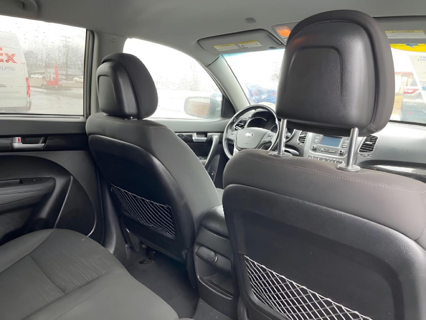 2014 Kia Sorento LX AWD (5XYKTCA60EG) with an 2.4L L4 DOHC 16V engine, 6-Speed Automatic transmission, located at 4508 South Dixie Dr, Moraine, OH, 45439, (937) 908-9800, 39.807072, -84.031563 - Photo#9