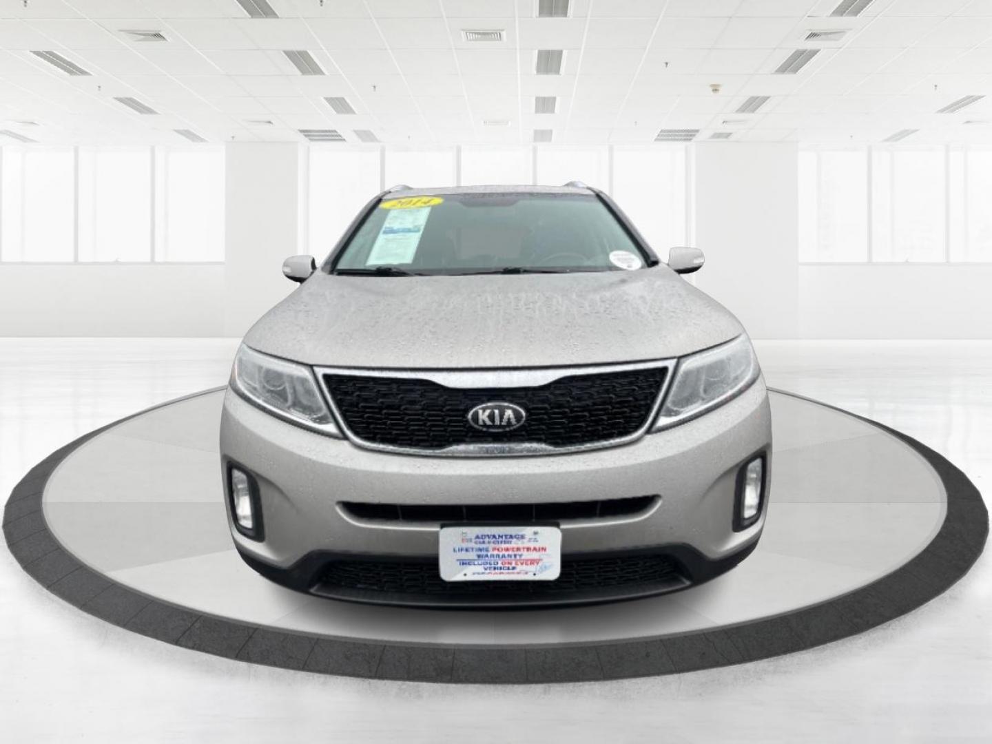 2014 Kia Sorento LX AWD (5XYKTCA60EG) with an 2.4L L4 DOHC 16V engine, 6-Speed Automatic transmission, located at 4508 South Dixie Dr, Moraine, OH, 45439, (937) 908-9800, 39.807072, -84.031563 - Photo#3