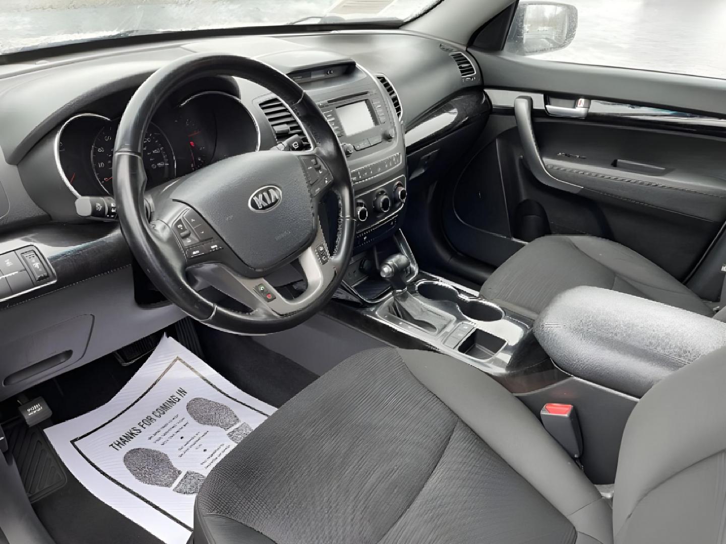 2014 Kia Sorento LX AWD (5XYKTCA60EG) with an 2.4L L4 DOHC 16V engine, 6-Speed Automatic transmission, located at 4508 South Dixie Dr, Moraine, OH, 45439, (937) 908-9800, 39.807072, -84.031563 - Photo#5