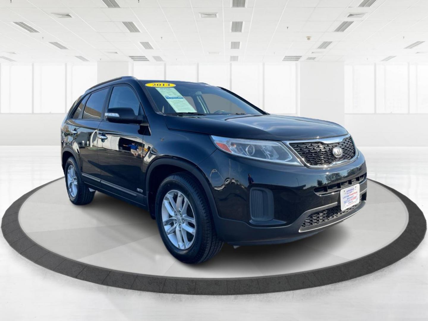 2014 Kia Sorento LX V6 AWD (5XYKTDA72EG) with an 3.3L V6 DOHC 24V engine, 6-Speed Automatic transmission, located at 1184 Kauffman Ave, Fairborn, OH, 45324, (937) 908-9800, 39.807072, -84.031563 - Photo#0