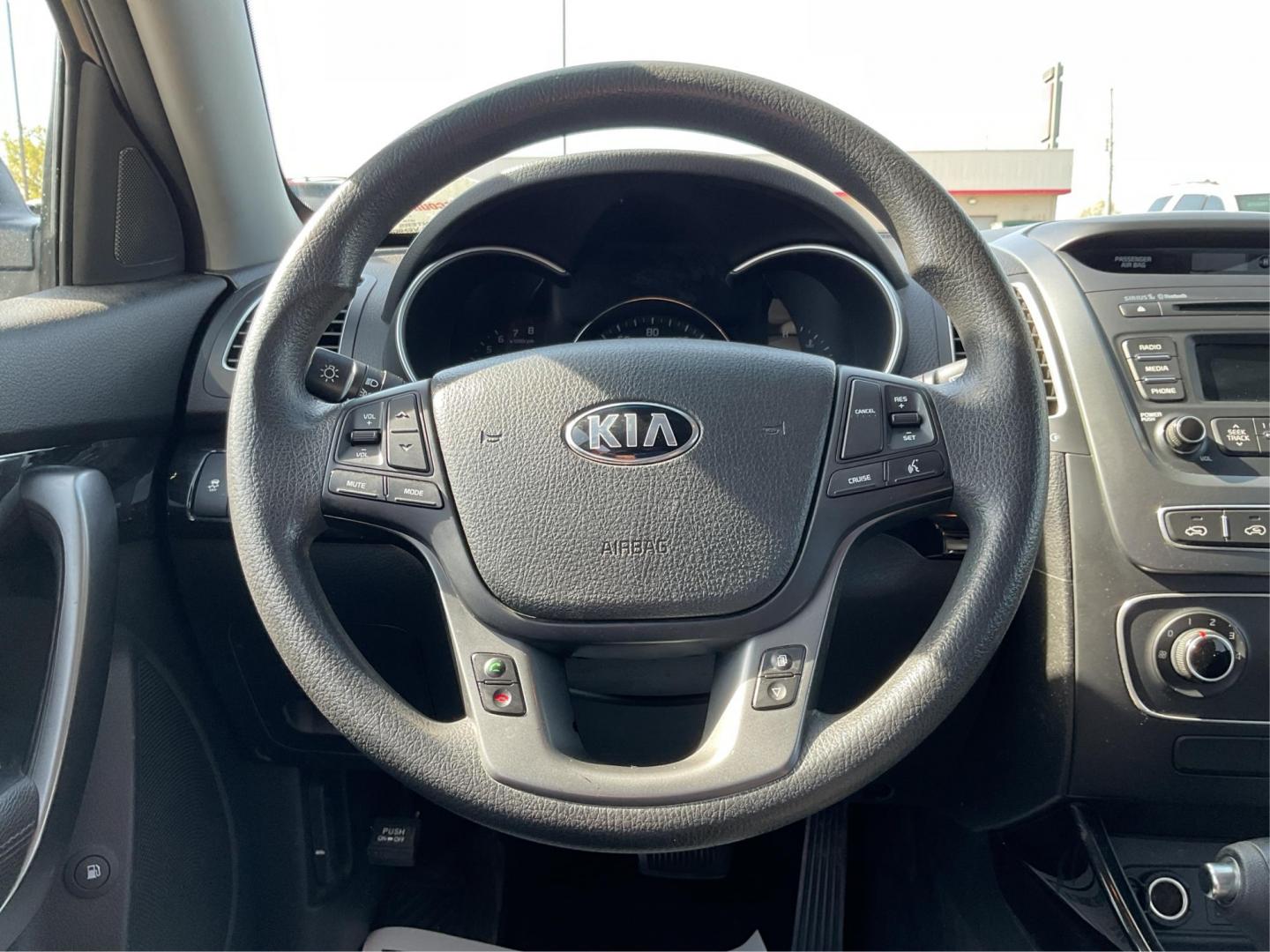 2014 Kia Sorento LX (5XYKT3A69EG) with an 2.4L I-4 gasoline direct injection engine, located at 1230 East Main St, Xenia, OH, 45385, (937) 908-9800, 39.688042, -83.910538 - Photo#15