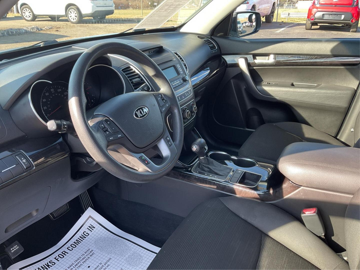 2014 Kia Sorento LX 2WD (5XYKT3A64EG) with an 2.4L L4 DOHC 16V engine, 6-Speed Automatic transmission, located at 1099 N County Rd 25A , Troy, OH, 45373, (937) 908-9800, 40.057041, -84.215462 - Photo#8