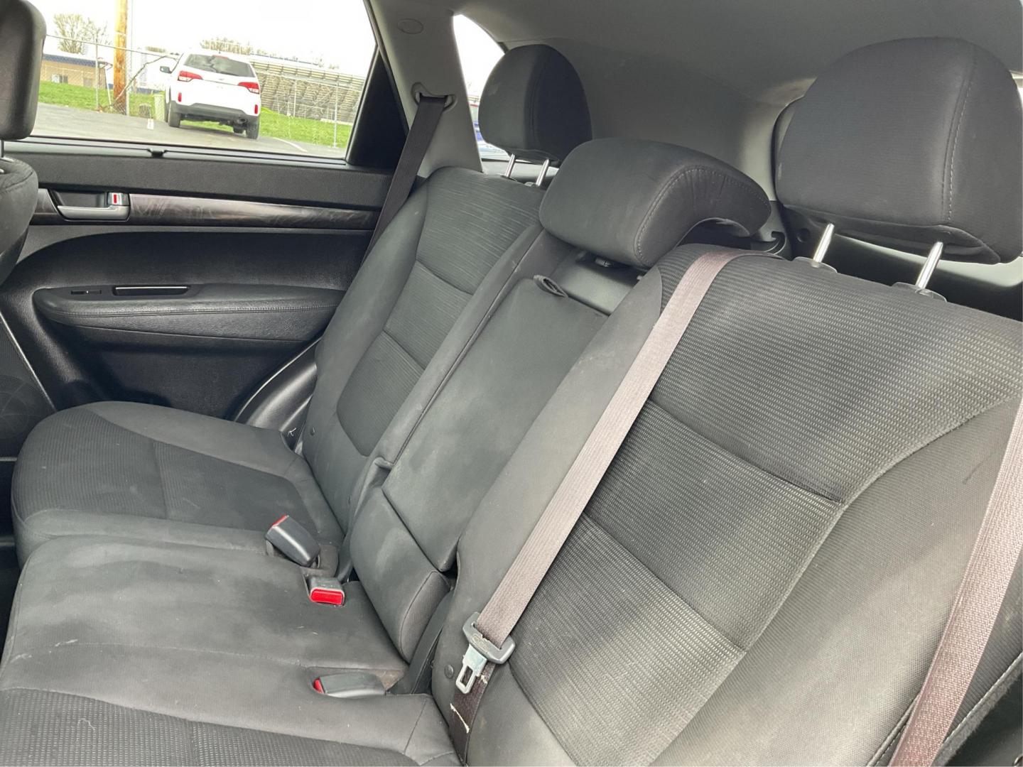 2014 Kia Sorento LX (5XYKT3A66EG) with an 2.4L I-4 gasoline direct injection engine, located at 1951 S Dayton Lakeview Rd., New Carlisle, OH, 45344, (937) 908-9800, 39.890999, -84.050255 - Photo#9
