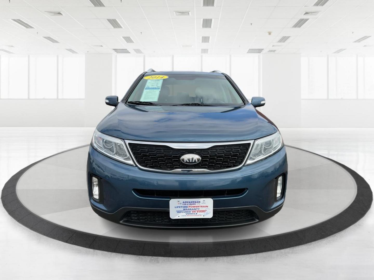 2014 Kia Sorento LX (5XYKT3A66EG) with an 2.4L I-4 gasoline direct injection engine, located at 1951 S Dayton Lakeview Rd., New Carlisle, OH, 45344, (937) 908-9800, 39.890999, -84.050255 - Photo#6