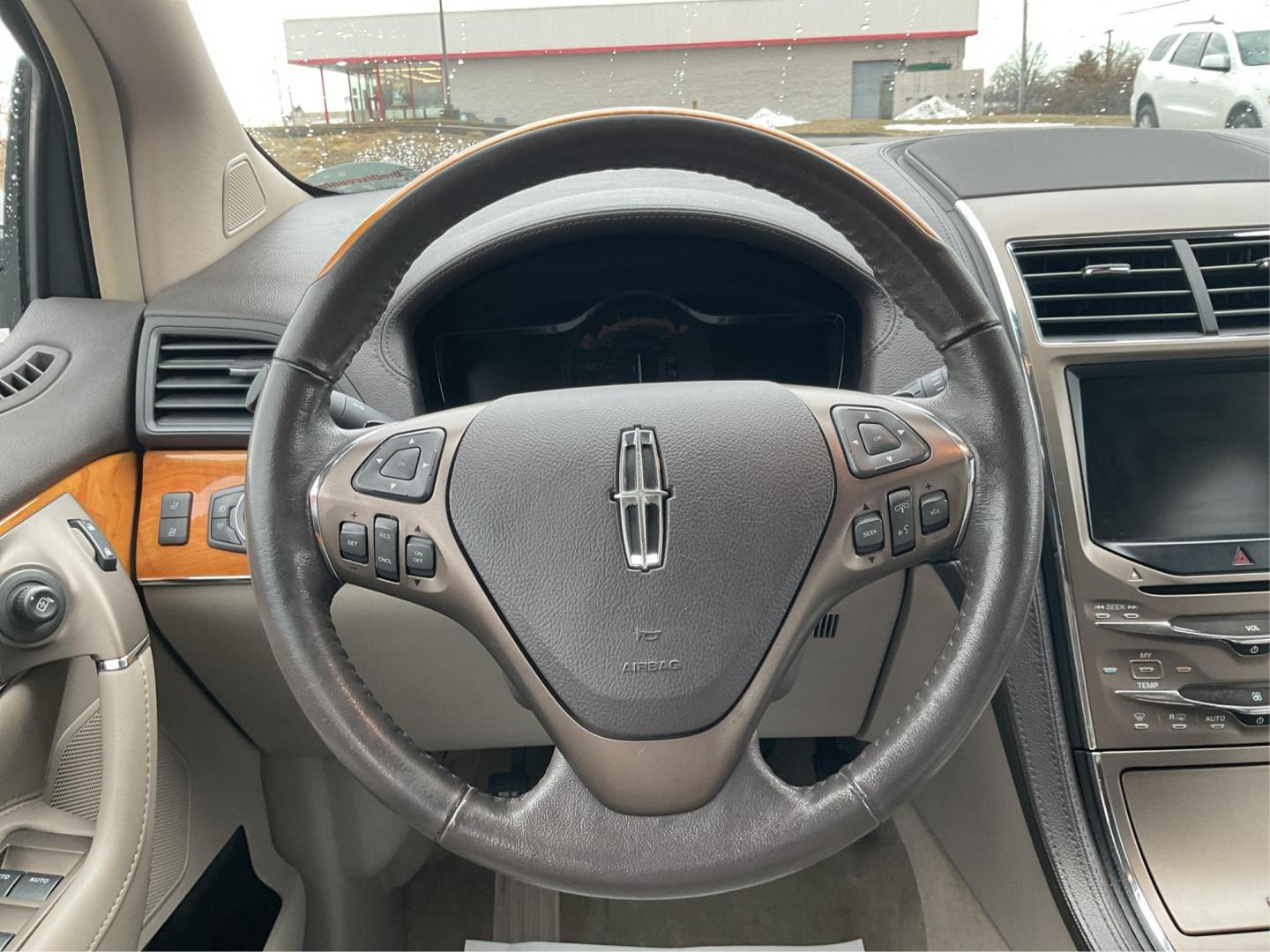 2014 Lincoln MKX AWD (2LMDJ8JK4EB) with an Other engine, located at 880 E. National Road, OH, 45377, (937) 908-9800, 39.891918, -84.183975 - Photo#15