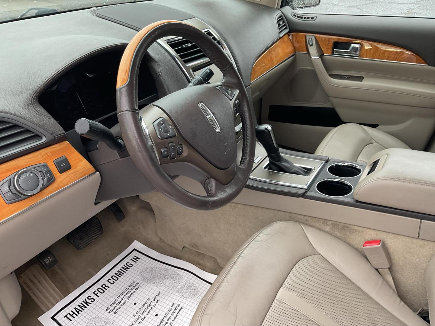 2014 Lincoln MKX AWD (2LMDJ8JK4EB) with an Other engine, located at 880 E. National Road, OH, 45377, (937) 908-9800, 39.891918, -84.183975 - Photo#8