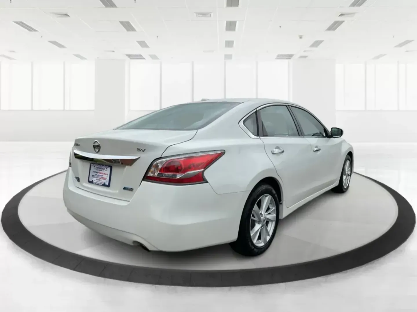 2014 Nissan Altima 2.5 SV (1N4AL3AP8EC) with an 2.5L I-4 DOHC engine, located at 1951 S Dayton Lakeview Rd., New Carlisle, OH, 45344, (937) 908-9800, 39.890999, -84.050255 - Photo#1