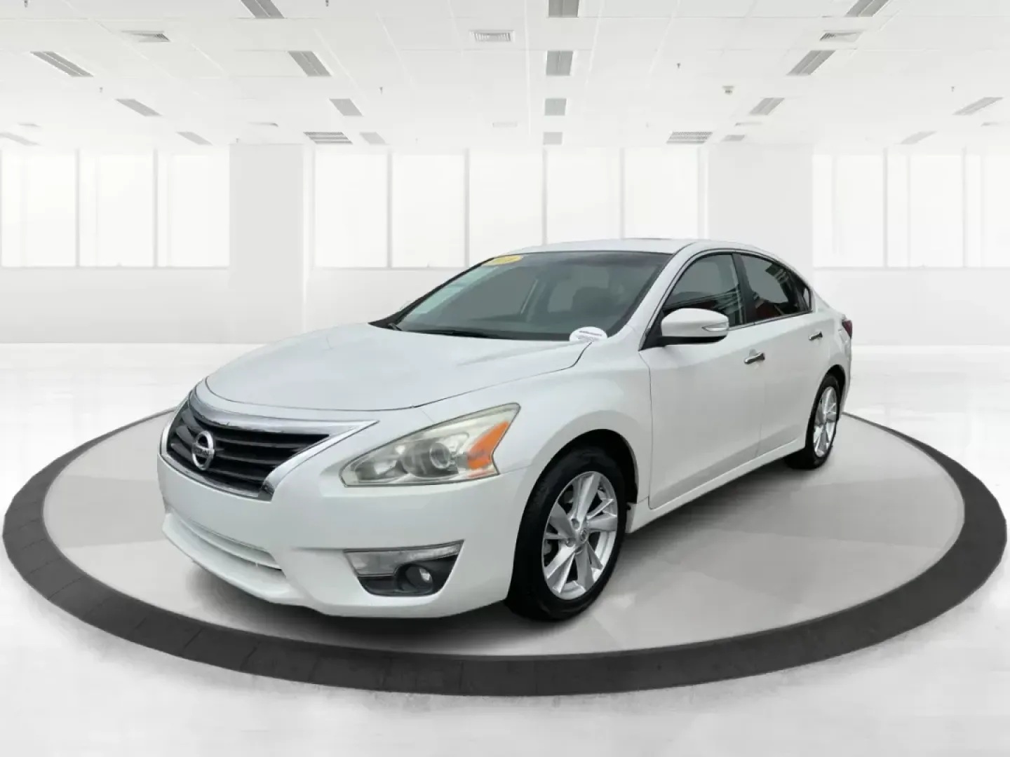 2014 Nissan Altima 2.5 SV (1N4AL3AP8EC) with an 2.5L I-4 DOHC engine, located at 1951 S Dayton Lakeview Rd., New Carlisle, OH, 45344, (937) 908-9800, 39.890999, -84.050255 - Photo#7
