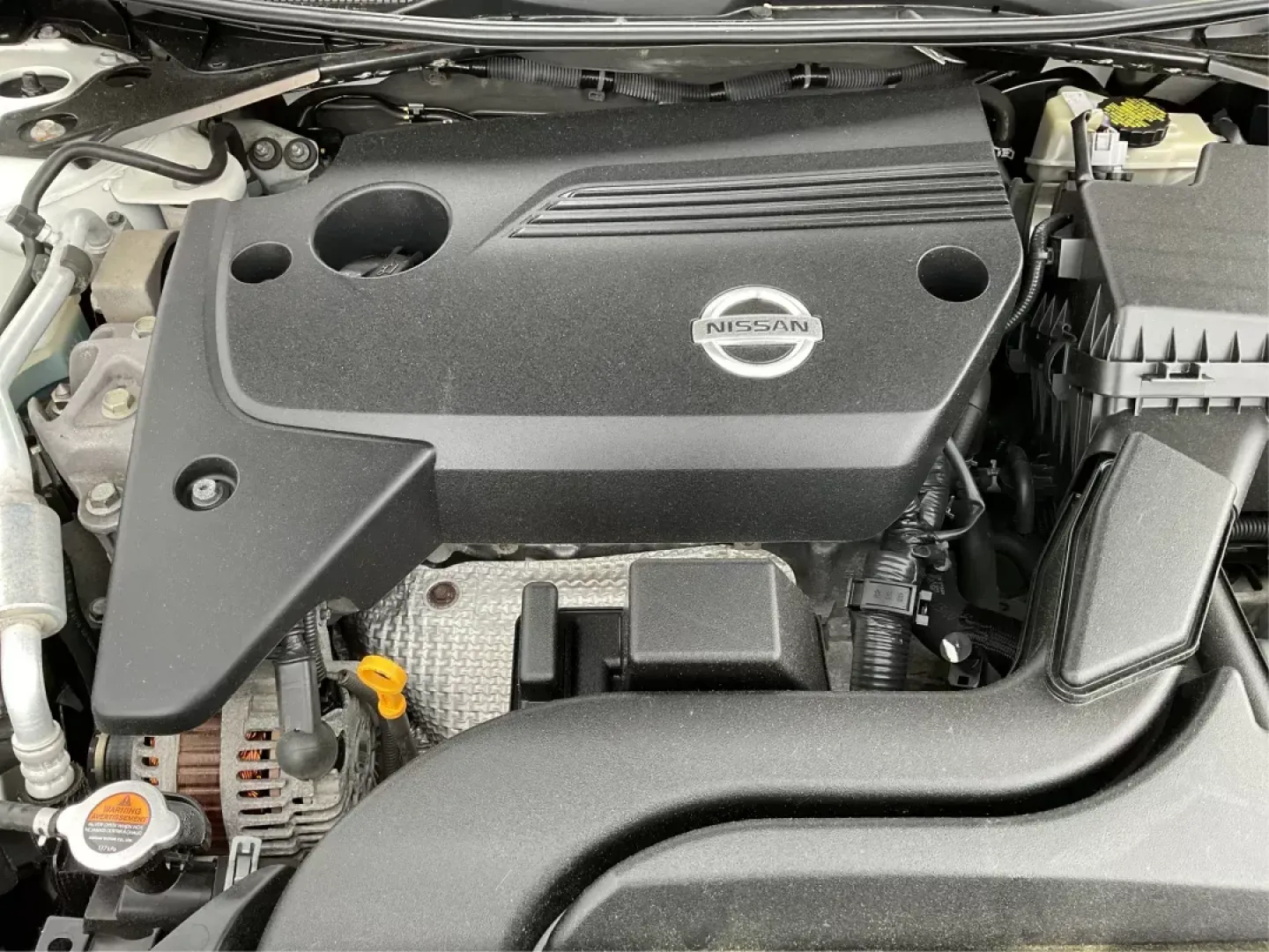 2014 Nissan Altima 2.5 SV (1N4AL3AP8EC) with an 2.5L I-4 DOHC engine, located at 1951 S Dayton Lakeview Rd., New Carlisle, OH, 45344, (937) 908-9800, 39.890999, -84.050255 - Photo#10