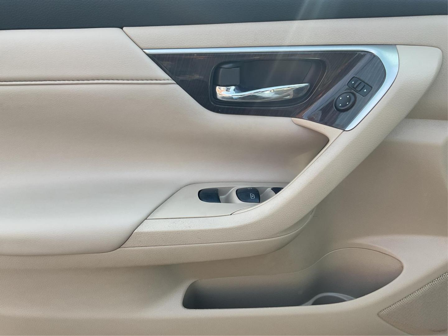 2014 Nissan Altima SL (1N4BL3AP1EC) with an Other engine, located at 1184 Kauffman Ave, Fairborn, OH, 45324, (937) 908-9800, 39.807072, -84.031563 - Photo#17