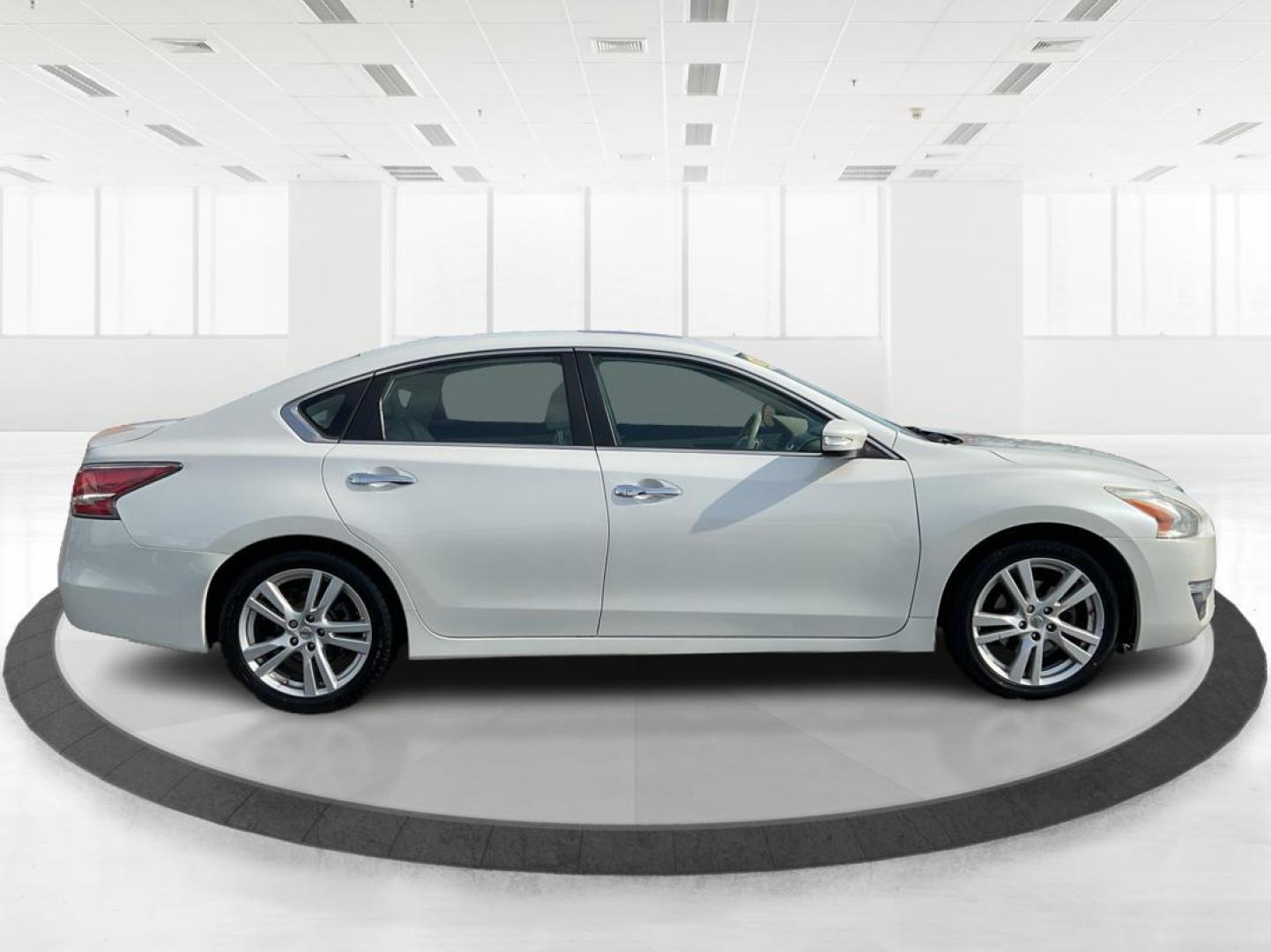 2014 Nissan Altima SL (1N4BL3AP1EC) with an Other engine, located at 1184 Kauffman Ave, Fairborn, OH, 45324, (937) 908-9800, 39.807072, -84.031563 - Photo#1
