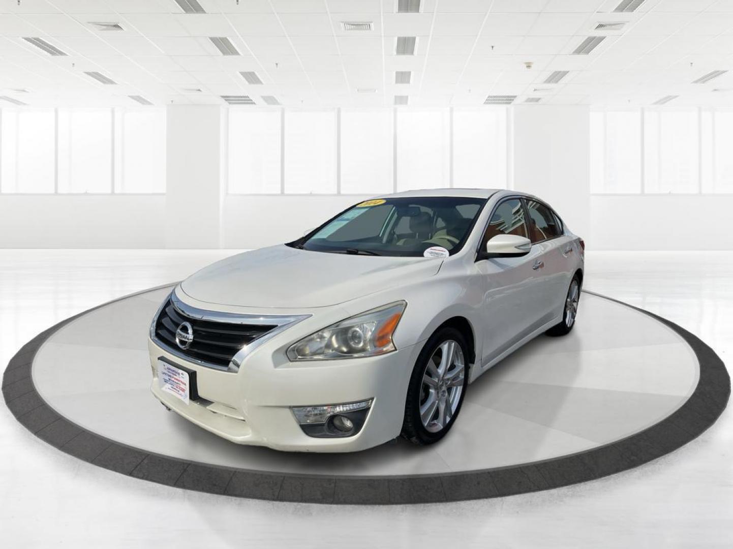 2014 Nissan Altima SL (1N4BL3AP1EC) with an Other engine, located at 1184 Kauffman Ave, Fairborn, OH, 45324, (937) 908-9800, 39.807072, -84.031563 - Photo#7