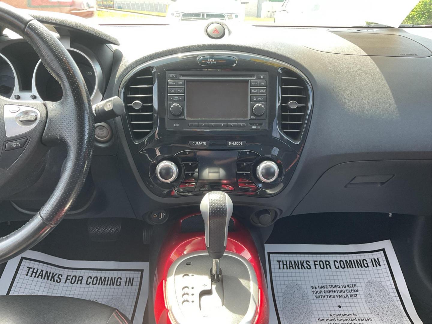 2014 Nissan Juke SL (JN8AF5MV3ET) with an 1.6L I-4 gasoline direct injection engine, located at 4508 South Dixie Dr, Moraine, OH, 45439, (937) 908-9800, 39.807072, -84.031563 - Photo#11