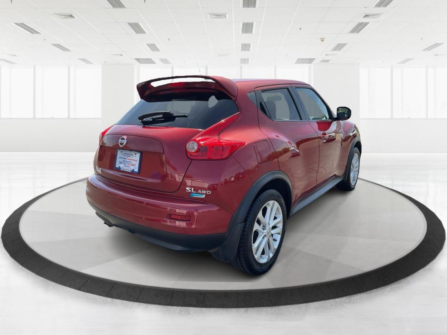 2014 Nissan Juke SL (JN8AF5MV3ET) with an 1.6L I-4 gasoline direct injection engine, located at 4508 South Dixie Dr, Moraine, OH, 45439, (937) 908-9800, 39.807072, -84.031563 - Photo#2