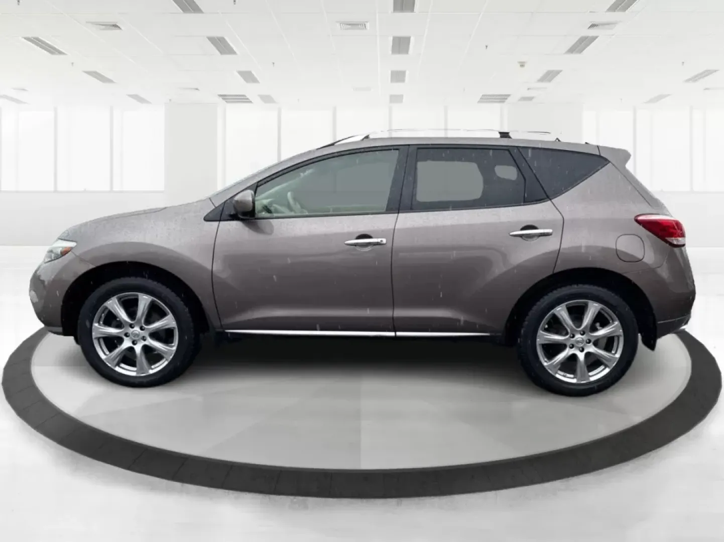 2017 Ford Escape SE (1FMCU0GD5HU) with an Other engine, located at 1230 East Main St, Xenia, OH, 45385, (937) 908-9800, 39.688042, -83.910538 - Photo#5
