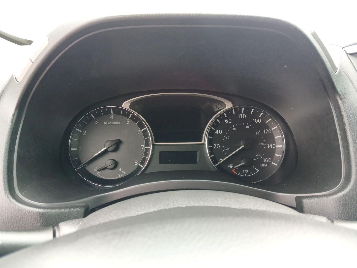 2014 Nissan Pathfinder SV 4WD (5N1AR2MMXEC) with an 3.5L V6 DOHC 24V engine, Continuously Variable Transmission transmission, located at 401 Woodman Dr, Riverside, OH, 45431, (937) 908-9800, 39.761024, -84.120956 - Photo#14