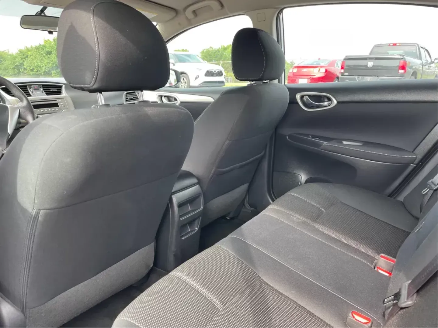 2014 Nissan Sentra S (3N1AB7AP8EL) with an 1.8L I-4 DOHC engine, located at 1230 East Main St, Xenia, OH, 45385, (937) 908-9800, 39.688042, -83.910538 - Photo#9
