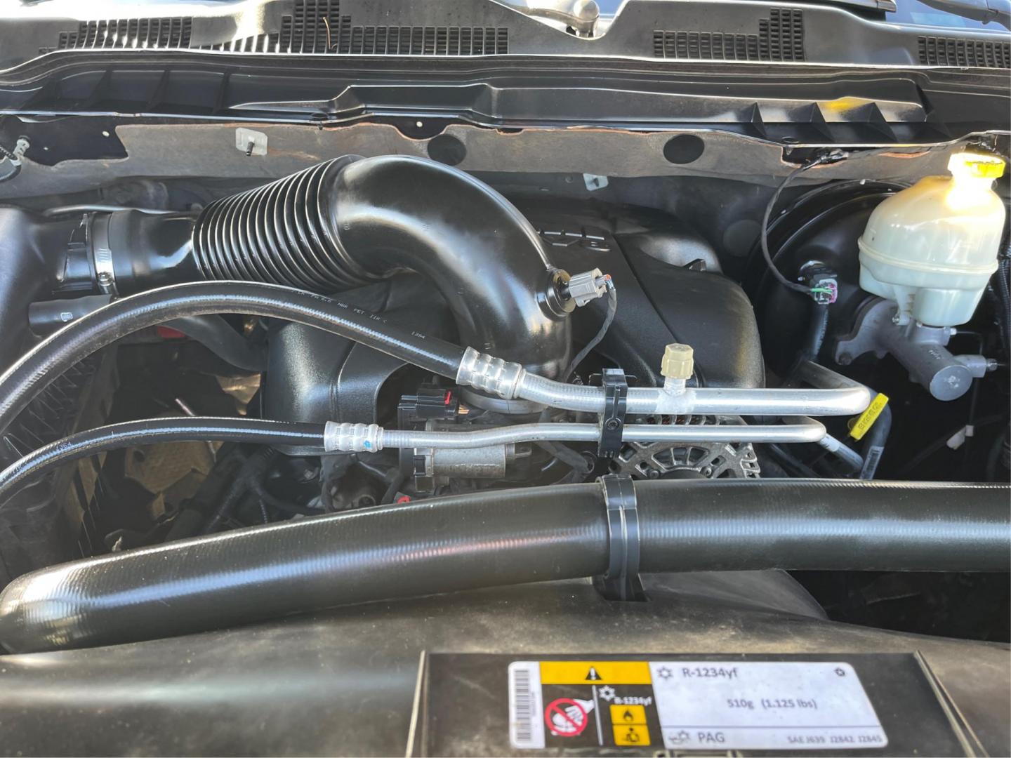 2014 Ram 1500 SLT Quad Cab 4WD (1C6RR7GT7ES) with an 5.7L V8 OHV 16V engine, 8-Speed Automatic transmission, located at 880 E. National Road, OH, 45377, (937) 908-9800, 39.891918, -84.183975 - Photo#10