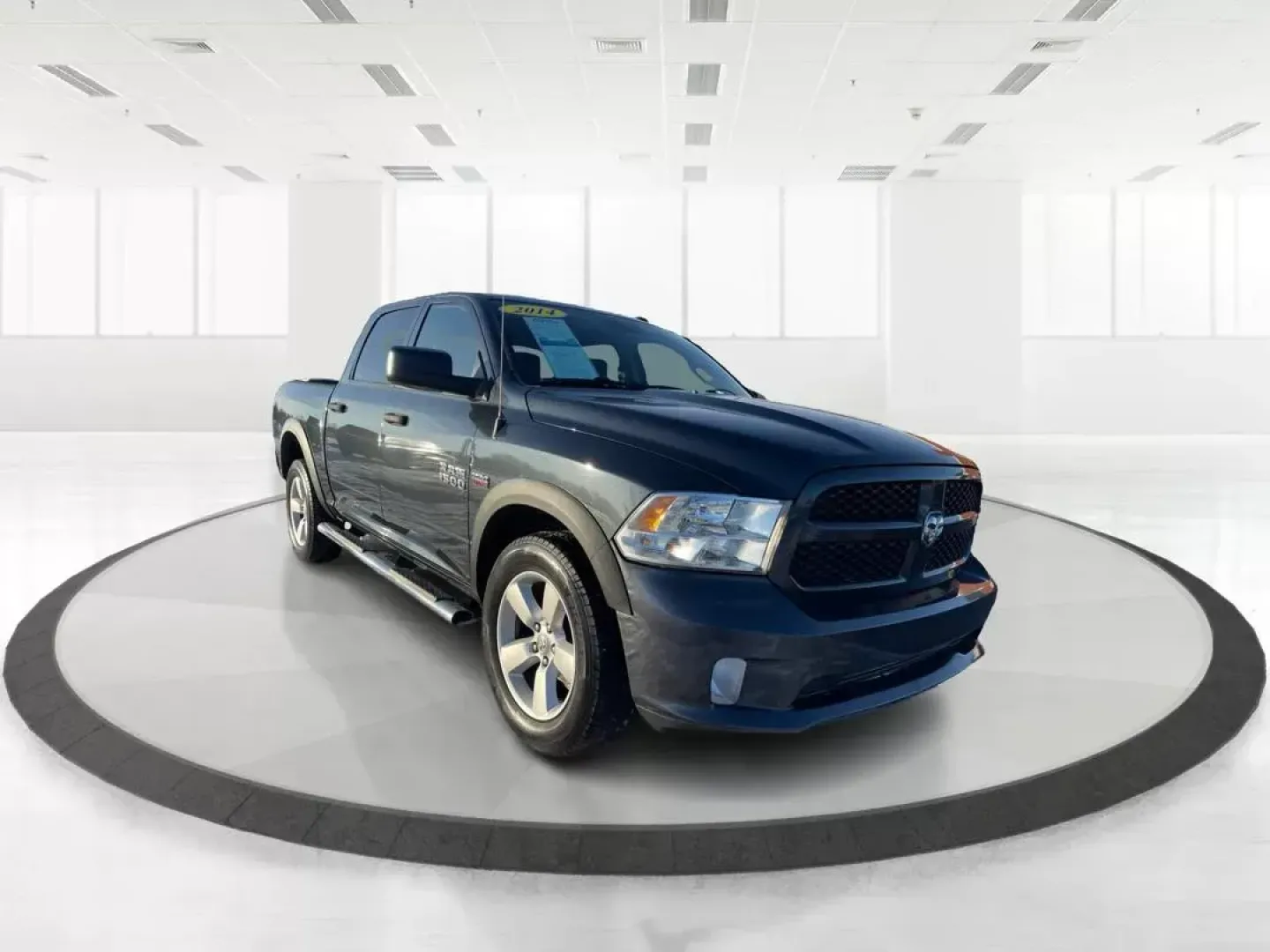 2014 Ram 1500 Tradesman Crew Cab SWB 4WD (3C6RR7KT8EG) with an 5.7L V8 OHV 16V engine, 8-Speed Automatic transmission, located at 4508 South Dixie Dr, Moraine, OH, 45439, (937) 908-9800, 39.807072, -84.031563 - Photo#0