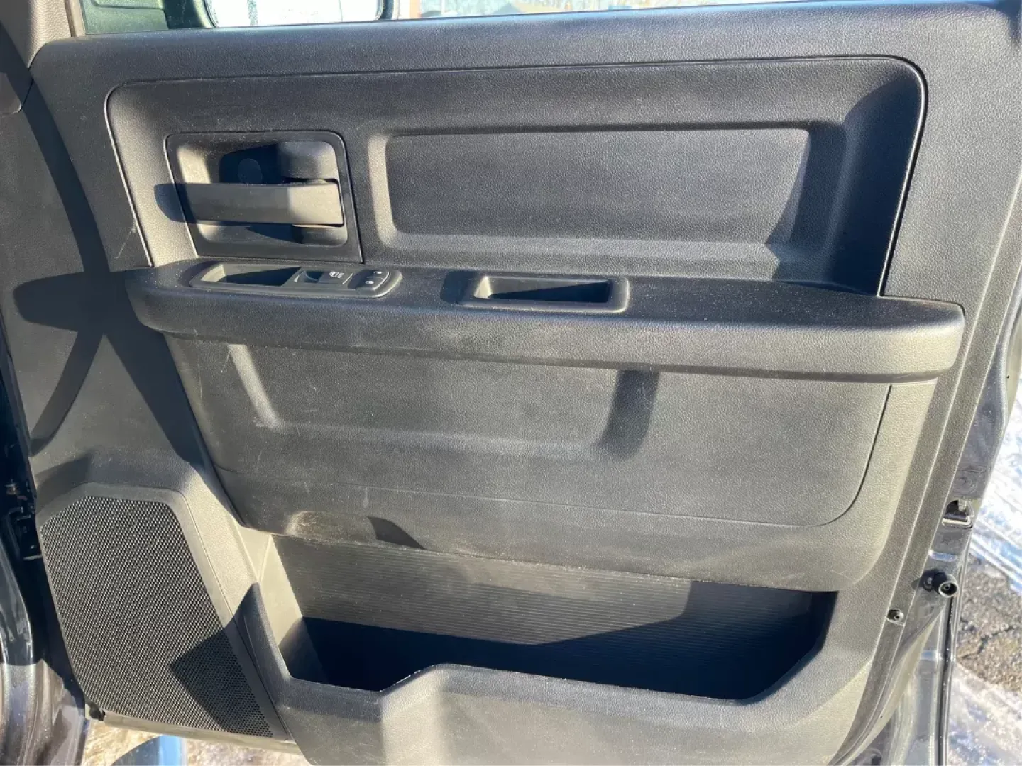 2014 Ram 1500 Tradesman Crew Cab SWB 4WD (3C6RR7KT8EG) with an 5.7L V8 OHV 16V engine, 8-Speed Automatic transmission, located at 4508 South Dixie Dr, Moraine, OH, 45439, (937) 908-9800, 39.807072, -84.031563 - Photo#18