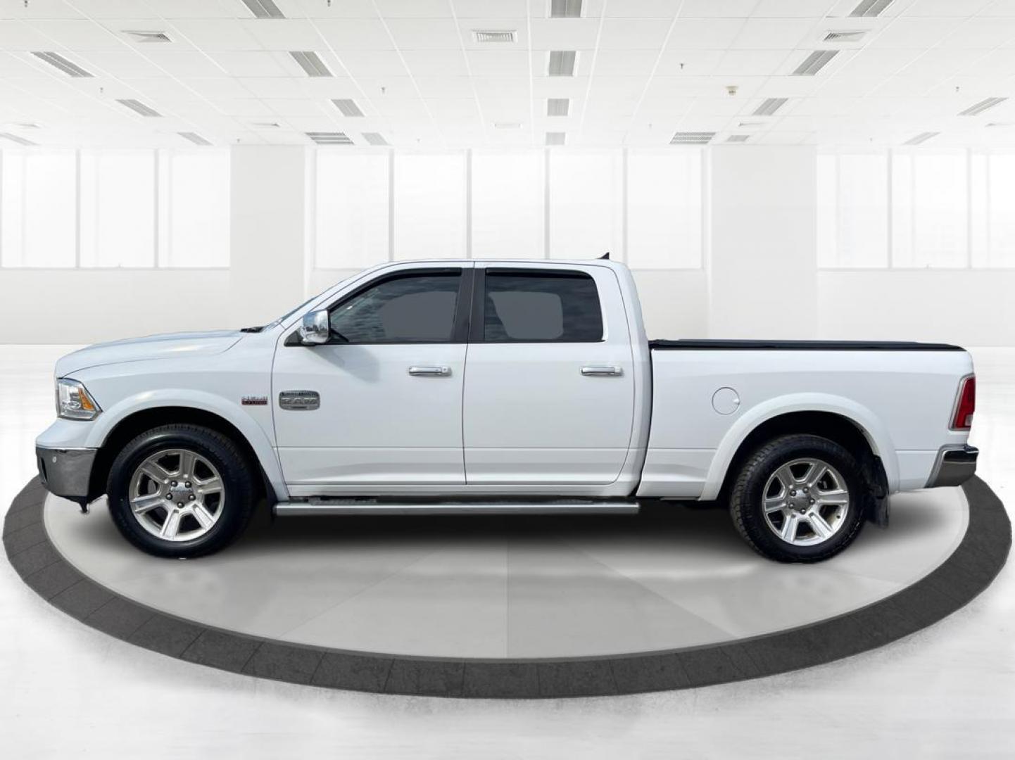 2014 Ram 1500 Longhorn (1C6RR7WT2ES) with an HEMI engine, located at 1184 Kauffman Ave, Fairborn, OH, 45324, (937) 908-9800, 39.807072, -84.031563 - Photo#5
